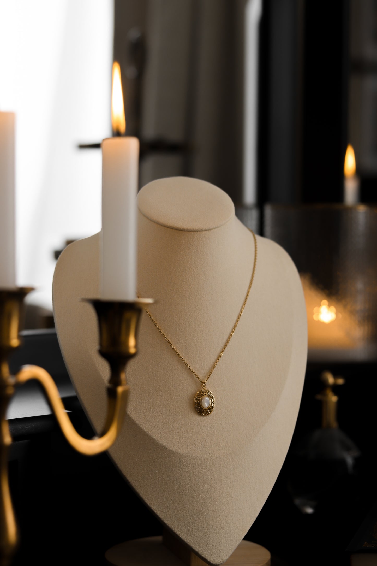 Eternal flower necklace