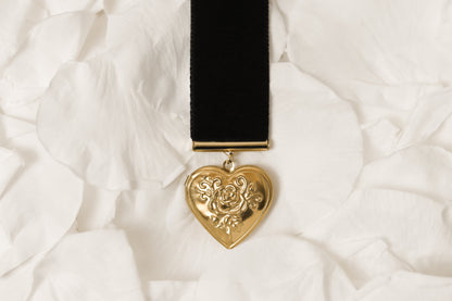 Fiori locket bookmark