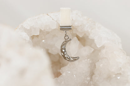 Crescent moon boekenlegger zilver
