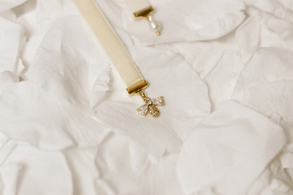 Honey bee bookmark