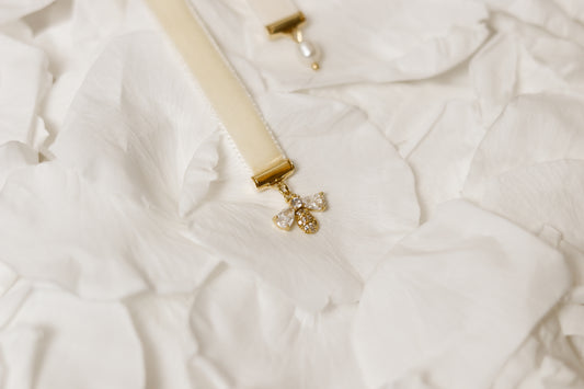 Honey bee bookmark