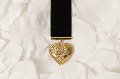 Fiori locket bookmark